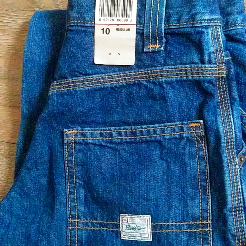 LEV1 STRAUUSS & CO. SIGNATURE JEAN'S, BRAND NEW 2 EXTRA POCKETS.